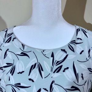 Ann Taylor short sleeved dress